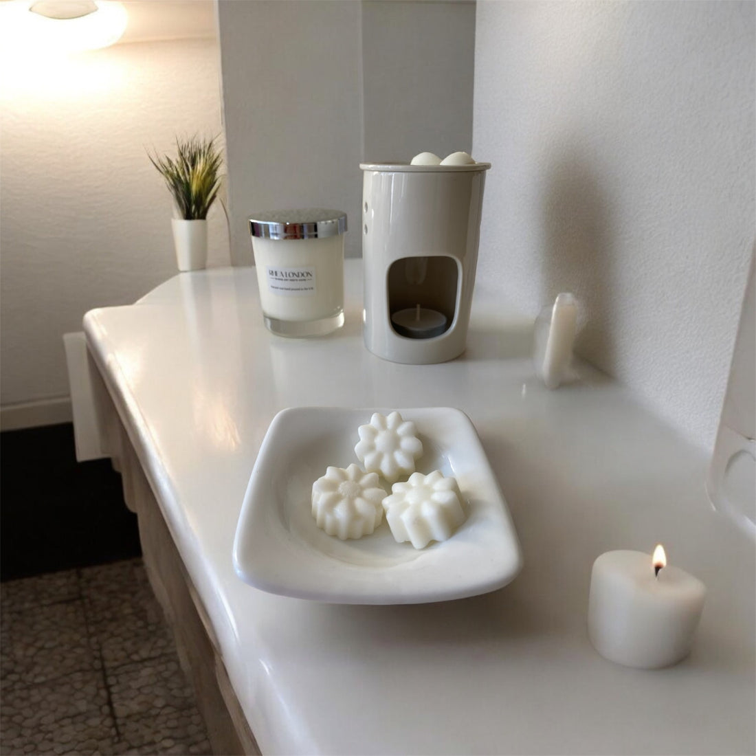 white natural candle wax